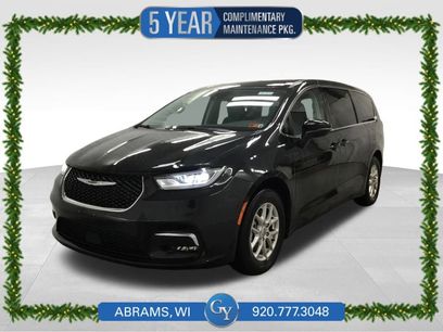 Used 2023 Chrysler Pacifica Touring-L