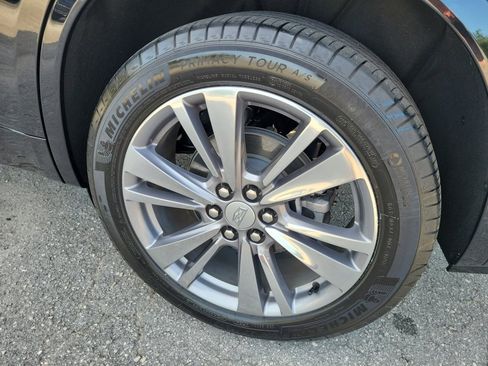 Used 2025 Cadillac XT6 Premium Luxury w/ Technology Package FWD image 22