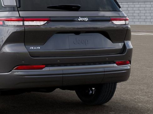 New 2026 Jeep Grand Cherokee Limited AWD/4WD image 13