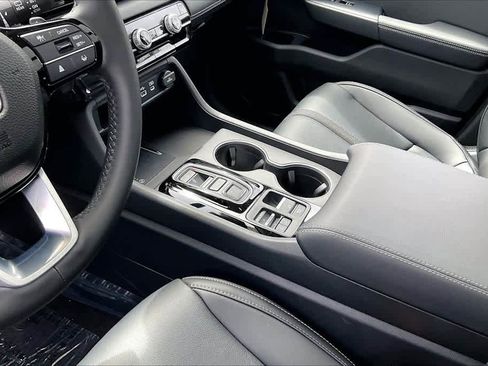 New 2025 Honda Pilot Touring image 14