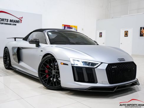 Used 2018 Audi R8 V10 w/ Carbon Exterior Package AWD/4WD image 57