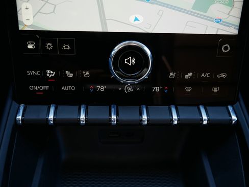 New 2026 GMC Terrain Denali w/ LPO, Black Badging Package image 8