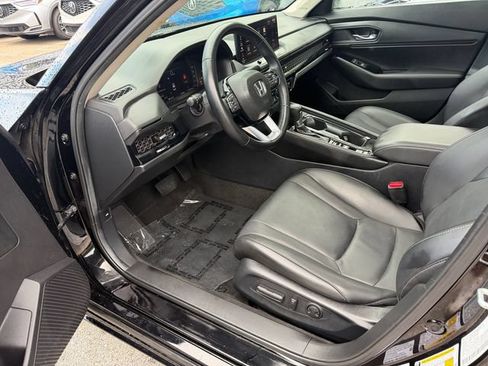Used 2023 Honda Accord Touring image 12
