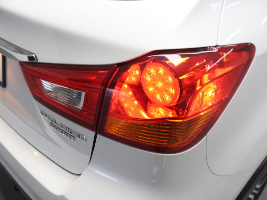 Used 2019 Mitsubishi Outlander Sport ES AWD/4WD image 30