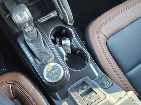 New 2024 Ford Bronco Outer Banks image 20