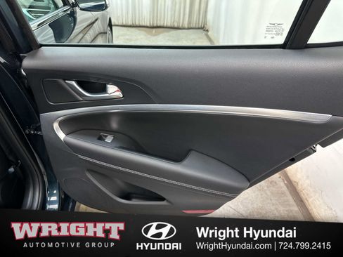 Used 2025 Genesis G70 2.5T AWD/4WD image 15