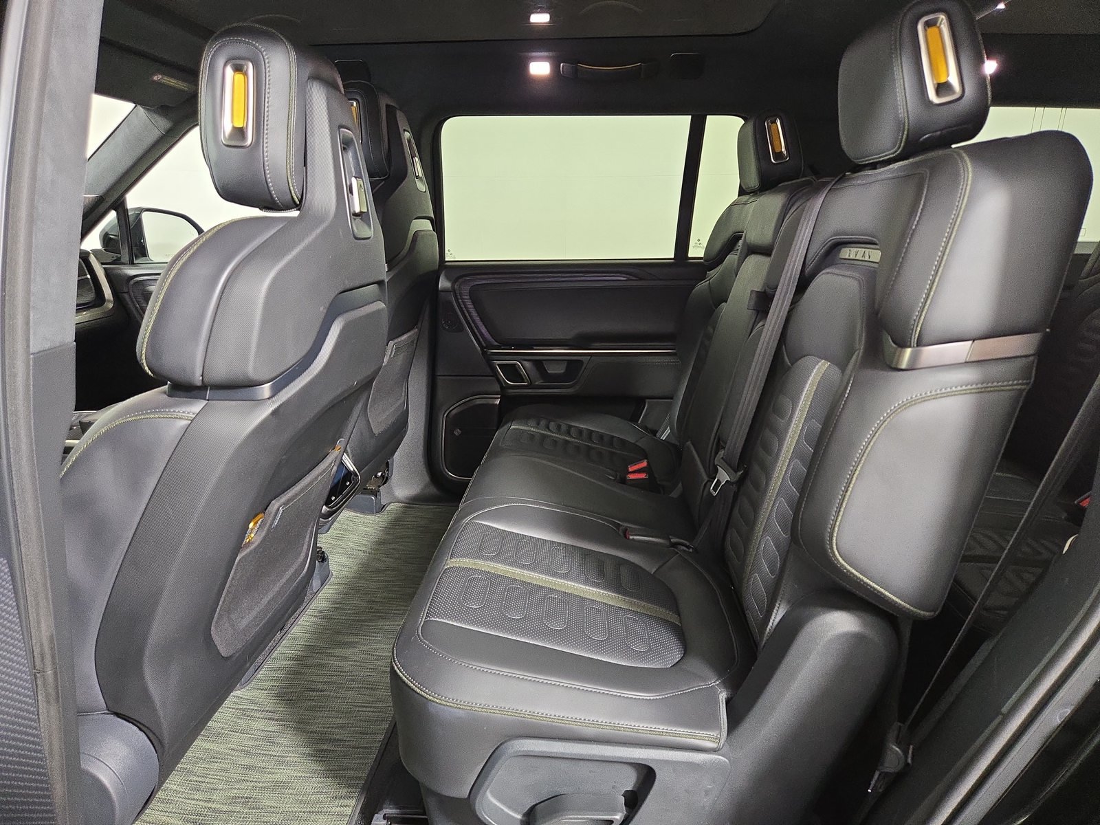 Used 2023 Rivian R1S Launch Edition Quad AWD/4WD image 21