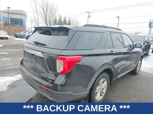 Used 2022 Ford Explorer XLT w/ Equipment Group 202A image 5