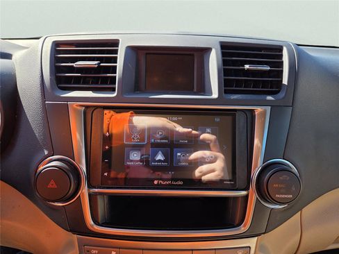 Used 2013 Toyota Highlander Base image 15