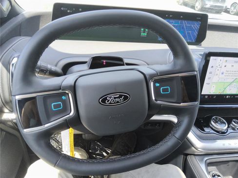 New 2026 Ford Expedition Platinum AWD/4WD image 34