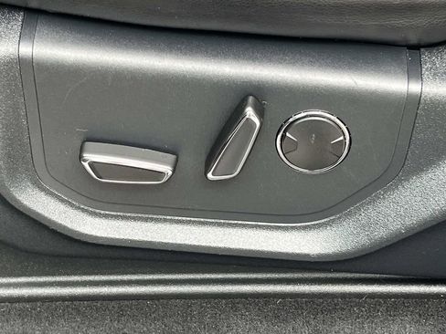 Used 2019 Ford F350 Lariat w/ Lariat Ultimate Package image 11