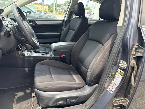 Used 2017 Subaru Legacy 2.5i Premium AWD/4WD image 9