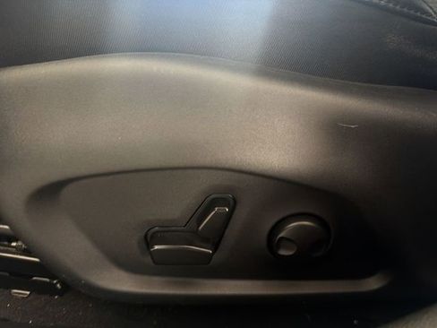 Used 2023 Jeep Compass Latitude w/ Sun and Sound Group AWD/4WD image 11