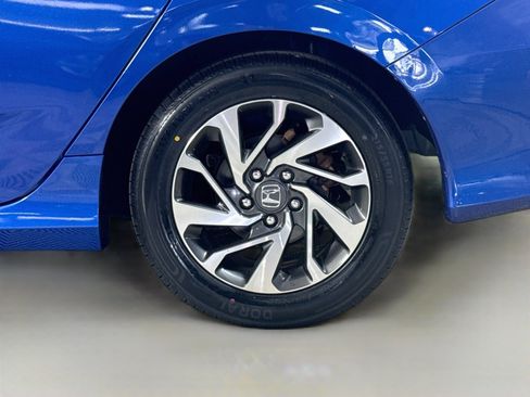 Used 2018 Honda Civic EX image 37