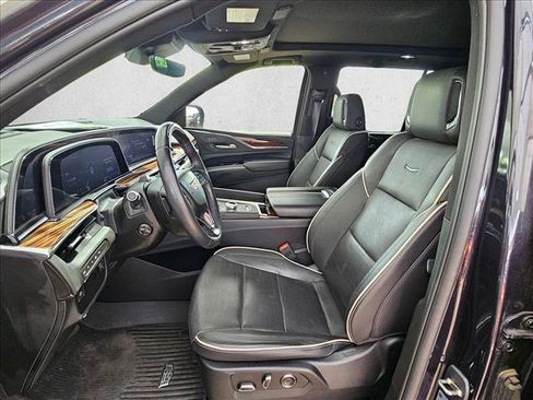 Certified 2023 Cadillac Escalade Premium Luxury AWD/4WD image 13