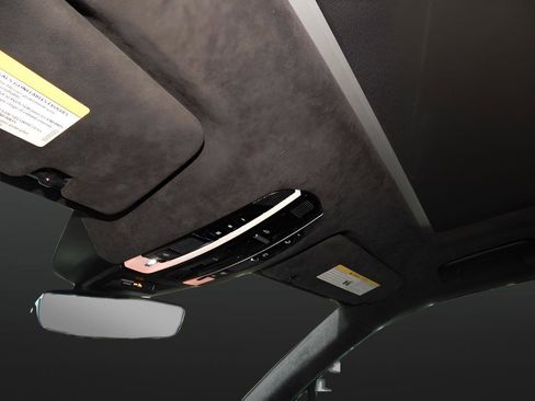 Used 2021 Porsche Cayenne GTS image 27