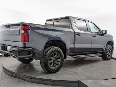 Used 2020 Chevrolet Silverado 1500 LT Trail Boss AWD/4WD image 8