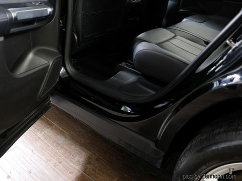 Used 2020 Mercedes-Benz GLB 250 GLB 250 4MATIC SUV w/ Premium Package image 28