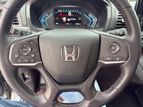Used 2024 Honda Odyssey Sport image 23