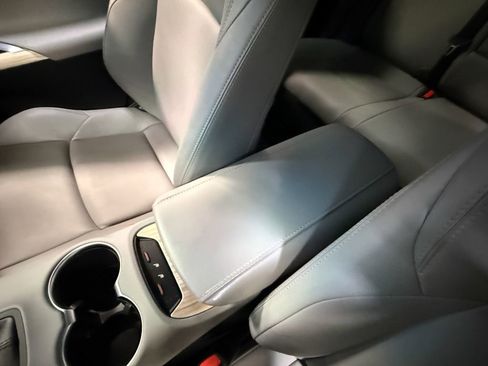 Used 2023 Toyota Venza XLE AWD/4WD image 83