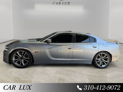Used 2016 Dodge Charger R/T RWD image 2