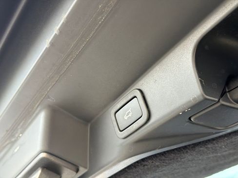 Used 2021 Land Rover Range Rover Sport HSE Dynamic image 9