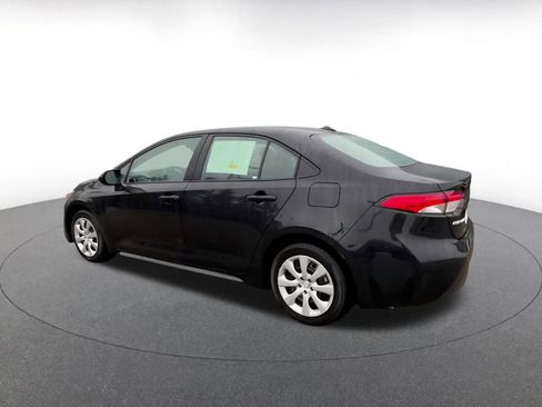Used 2025 Toyota Corolla LE image 10