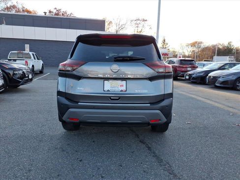 Certified 2022 Nissan Rogue SV image 5