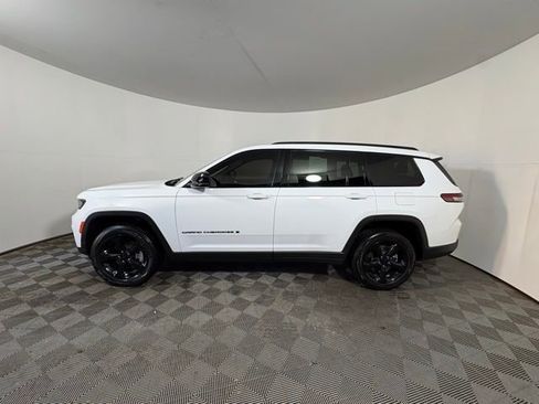 Used 2023 Jeep Grand Cherokee L Laredo AWD/4WD image 4