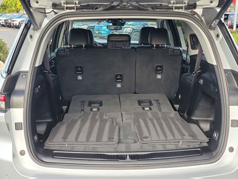 Certified 2023 Jeep Grand Cherokee L Limited w/ Trailer Tow Group (B) image 21