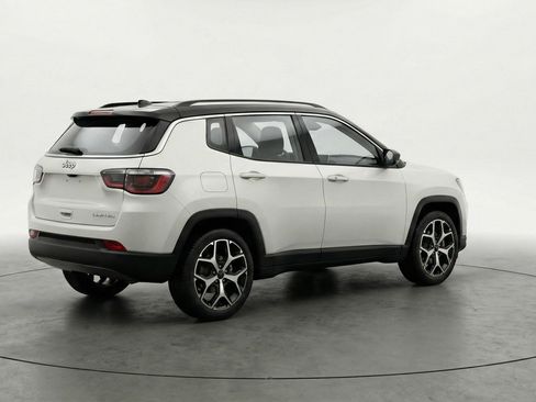 Used 2025 Jeep Compass Limited AWD/4WD image 7