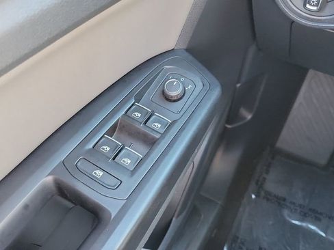 Used 2021 Volkswagen Atlas Cross Sport S image 23