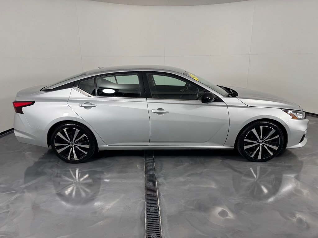 Used 2022 Nissan Altima 2.5 SR FWD image 4