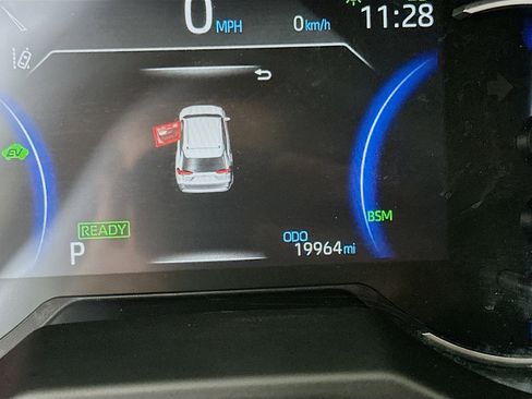 Used 2025 Toyota RAV4 XLE image 19