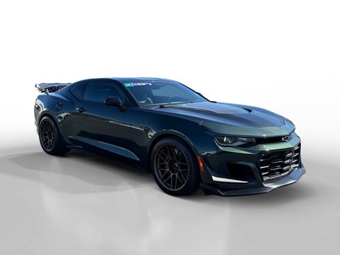 Used 2020 Chevrolet Camaro ZL1 RWD image 7
