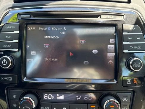 Used 2016 Nissan Maxima Platinum FWD image 23