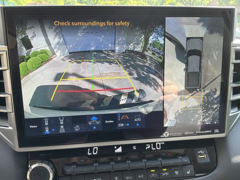 Used 2024 Toyota Tundra Limited image 25