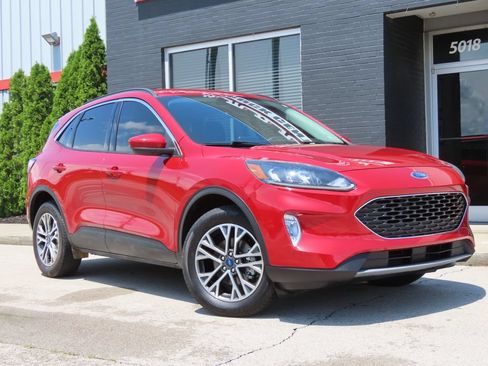 Used 2022 Ford Escape SEL w/ Technology Package AWD/4WD image 2