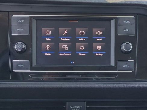 Used 2024 Volkswagen Jetta SE FWD image 16