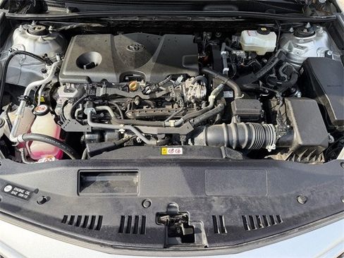 Used 2022 Toyota Camry SE image 30