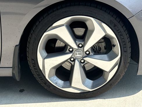 Certified 2019 Honda Accord Touring image 11