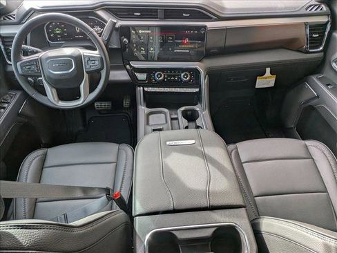 New 2026 GMC Sierra 2500 Denali w/ Denali Reserve Package image 14