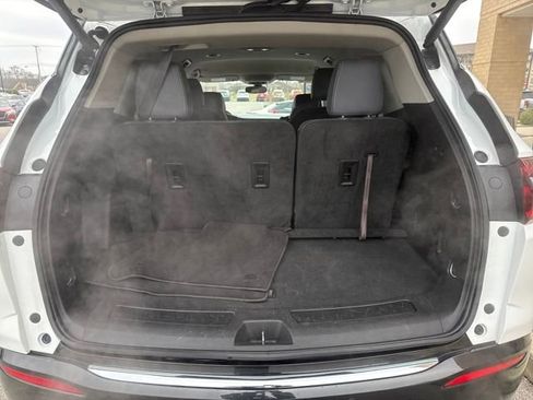 Used 2019 Buick Enclave Essence image 17
