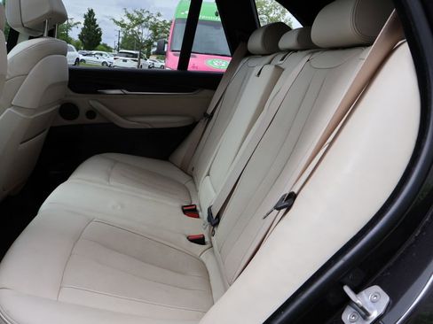 Used 2017 BMW X5 xDrive40e AWD/4WD image 14