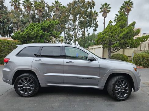 Used 2018 Jeep Grand Cherokee High Altitude AWD/4WD image 7