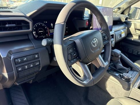 New 2025 Toyota 4Runner TRD Off-Road Premium image 12