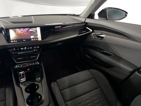 New 2026 Audi S e-tron GT Prestige image 28