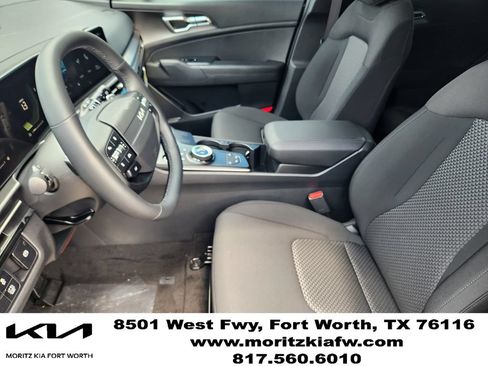 New 2026 Kia Sportage LX FWD image 9