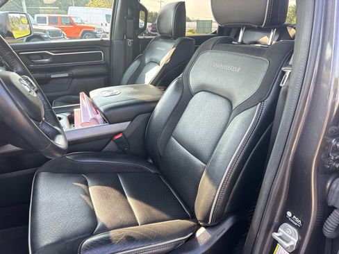 Used 2023 RAM 1500 Laramie AWD/4WD image 30