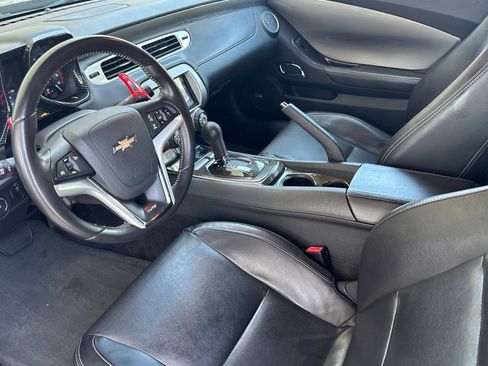 Used 2014 Chevrolet Camaro SS RWD image 9